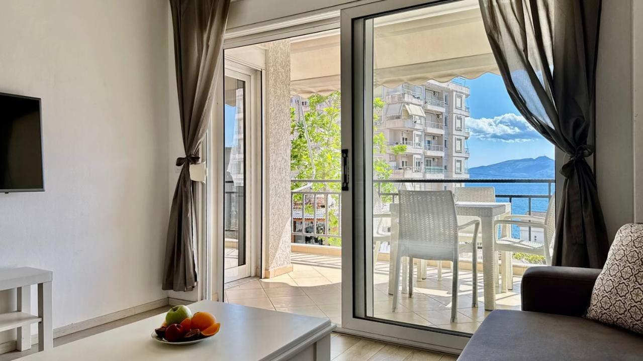 Morina Sea View Apartment Sarandë Buitenkant foto