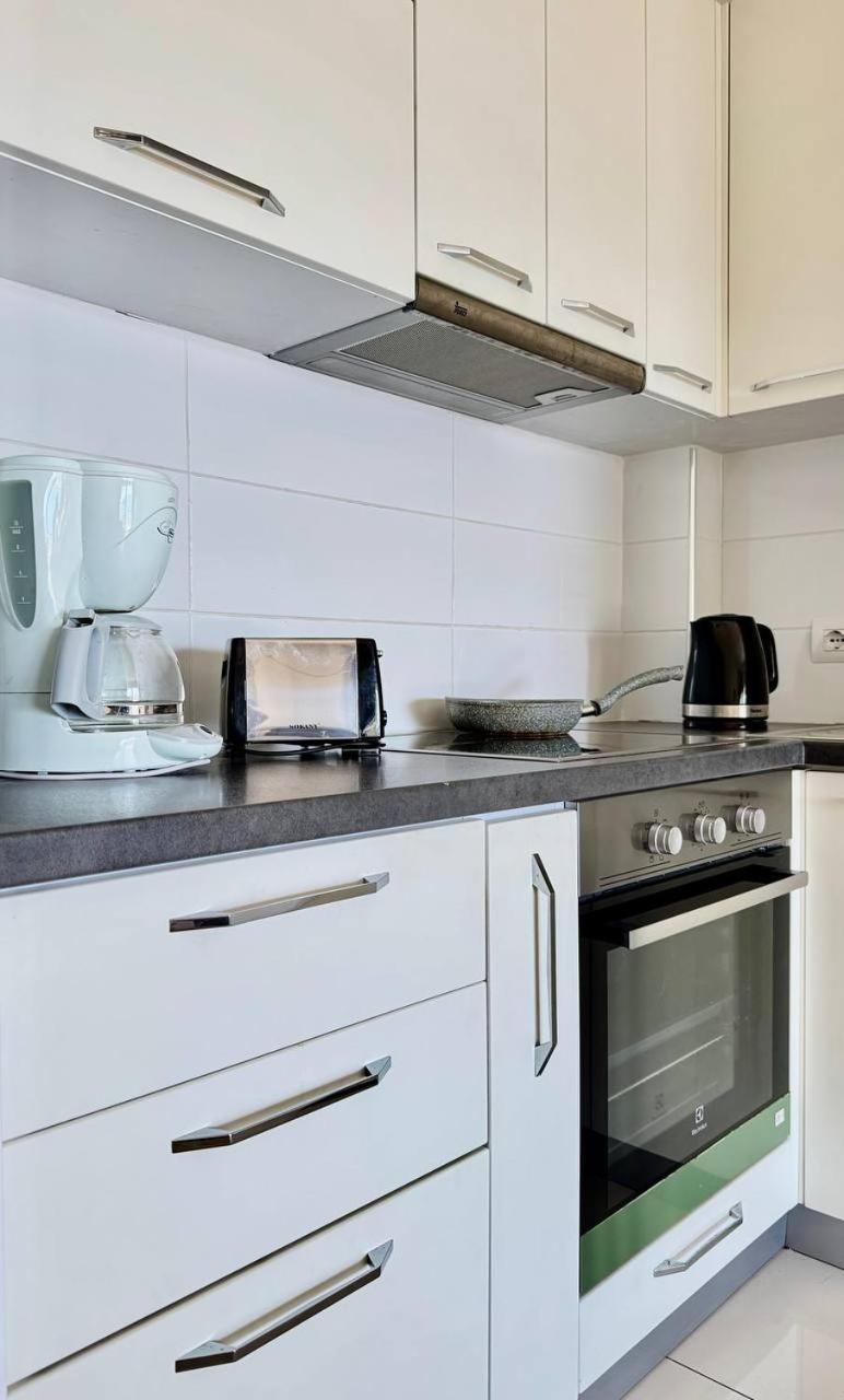 Morina Sea View Apartment Sarandë Buitenkant foto