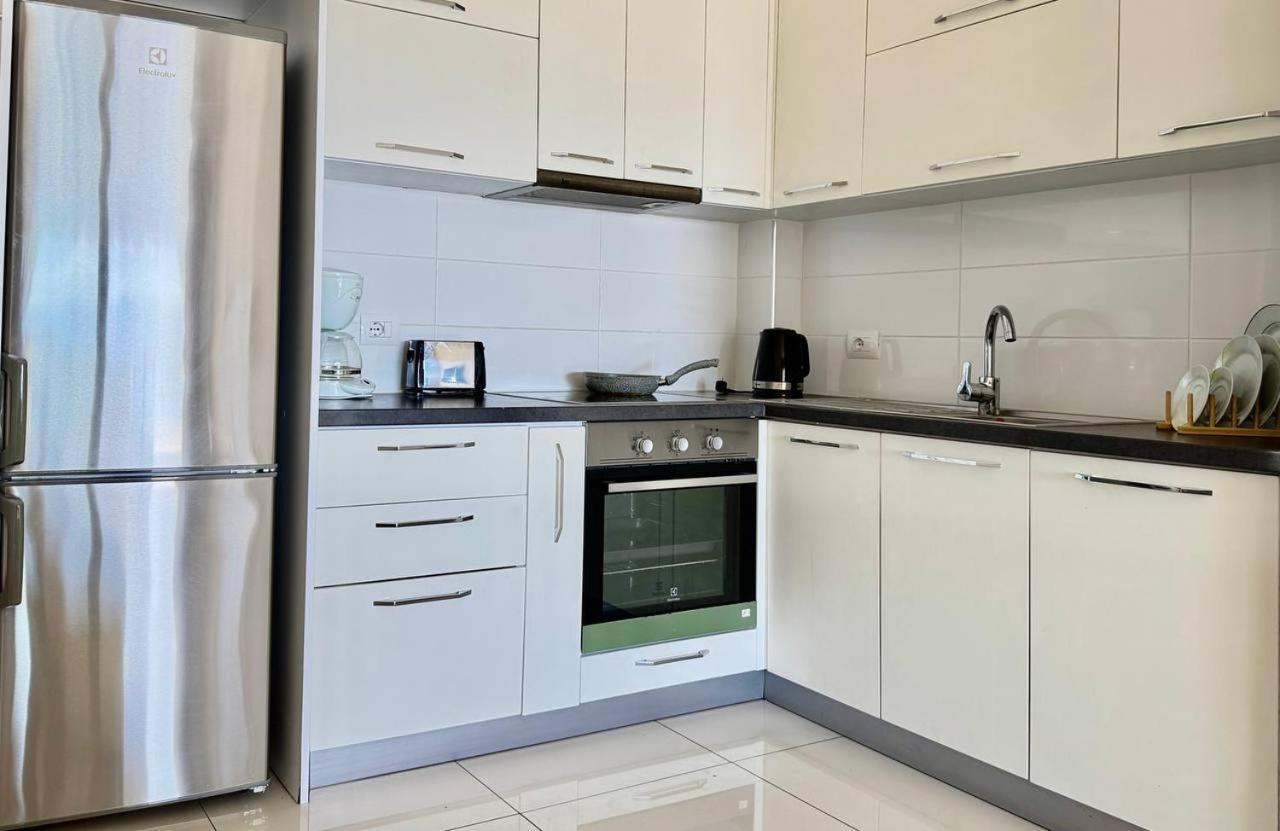 Morina Sea View Apartment Sarandë Buitenkant foto